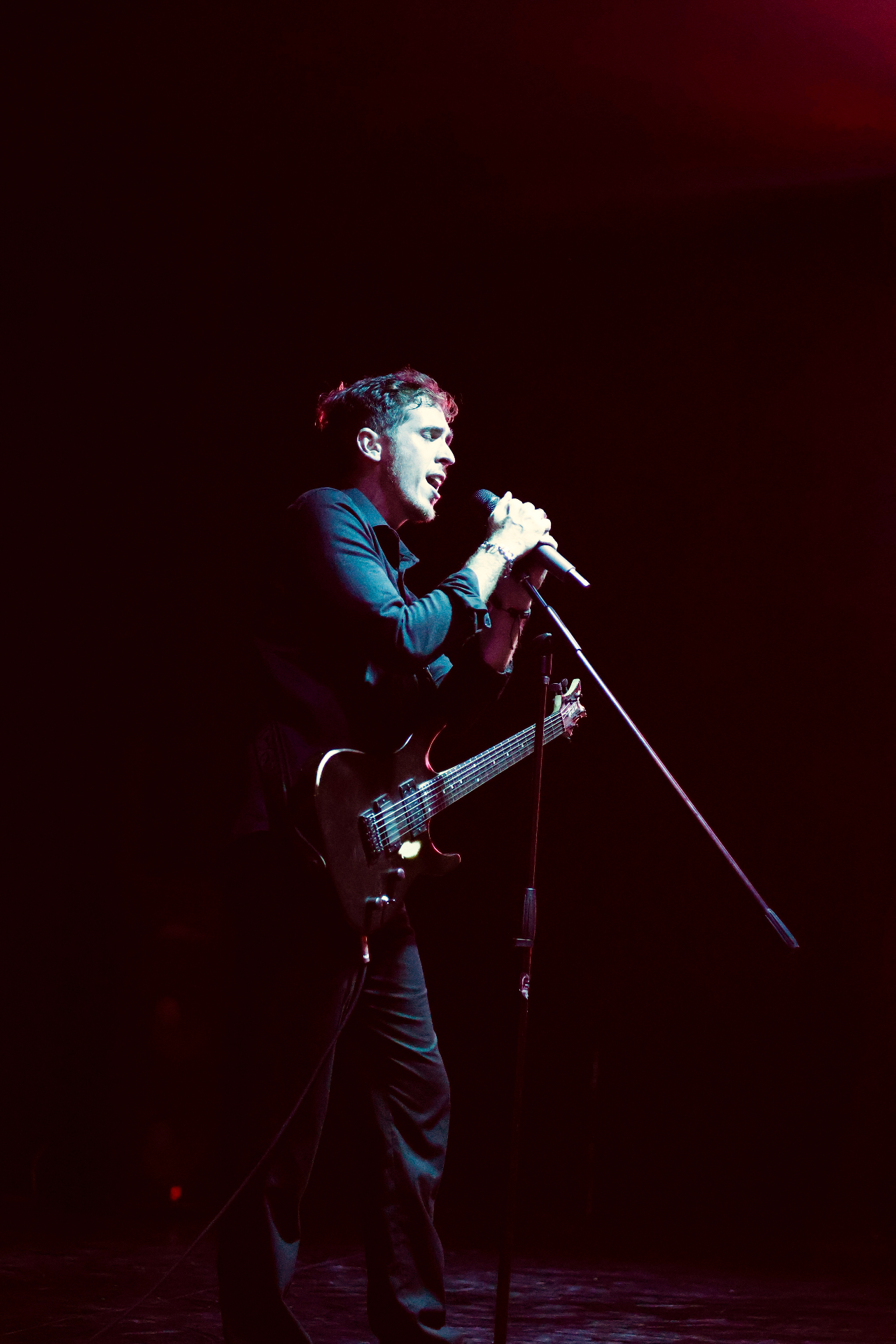 Tino cantando en vivo